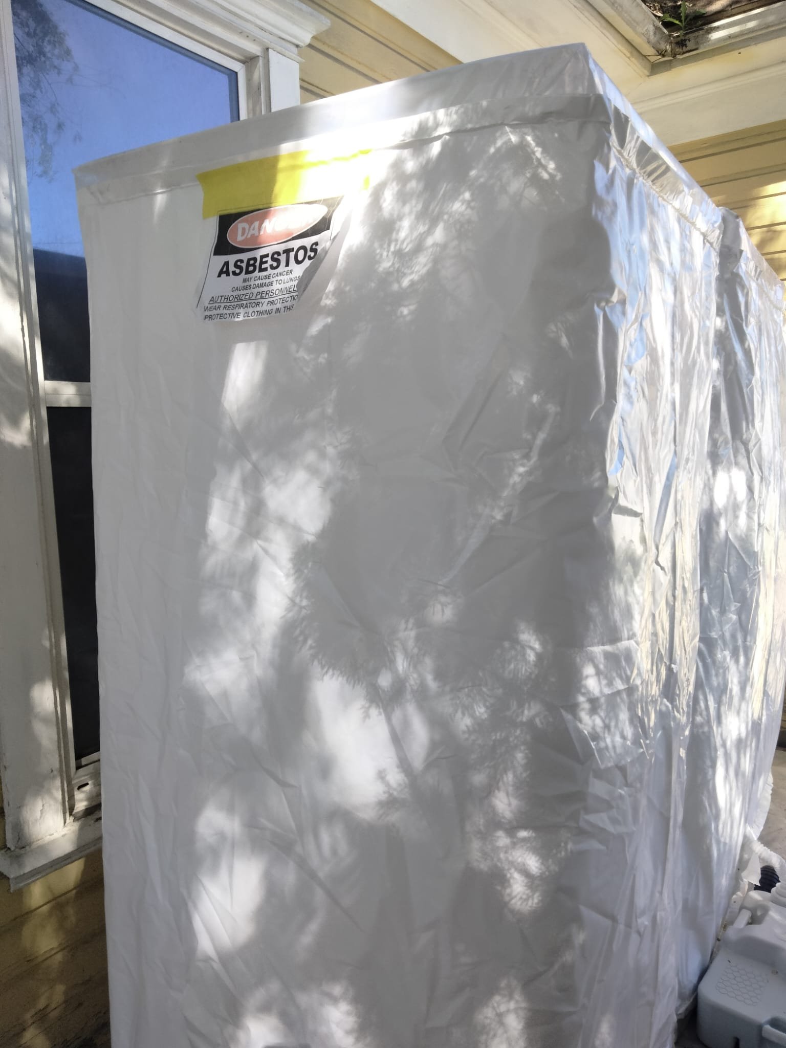 asbestos containment during removal